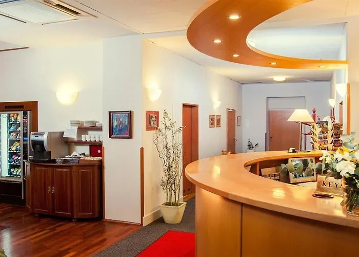 Hotel Cloister 3*