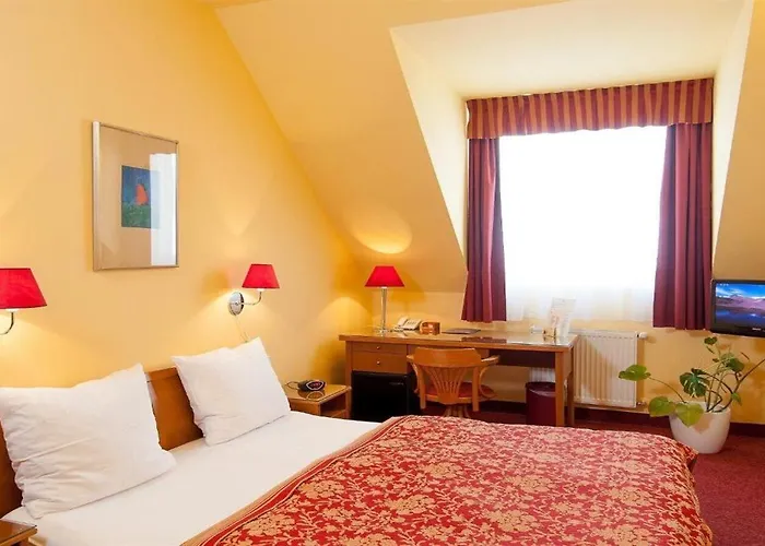 Hotel Cloister 3*