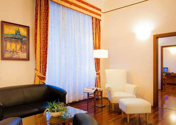 Cloister Hotel