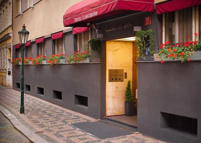 Cloister Hotel
