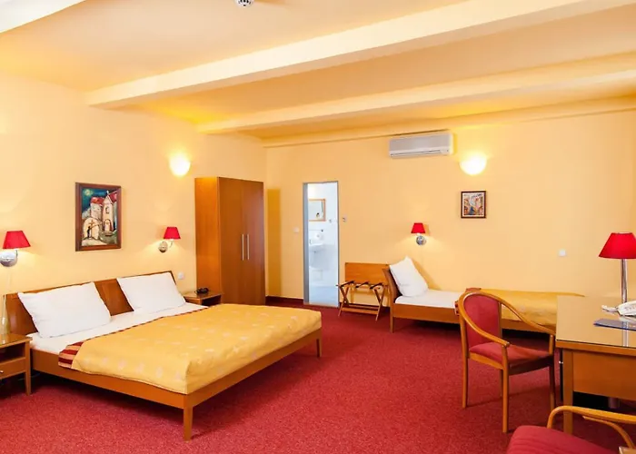 Hotel Cloister 3*