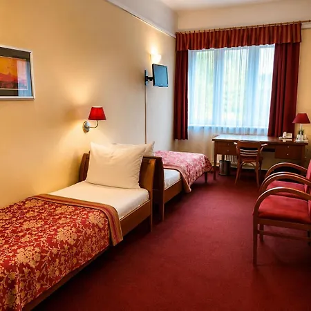 Cloister Otel 3*