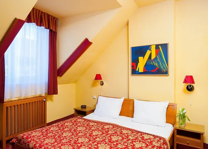 Hotel Cloister