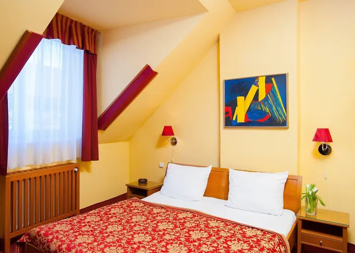 Hotel Cloister
