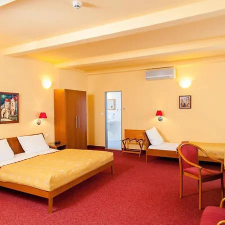 Hotell Cloister 3*