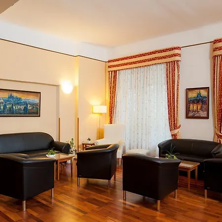 Cloister Hotell Prag