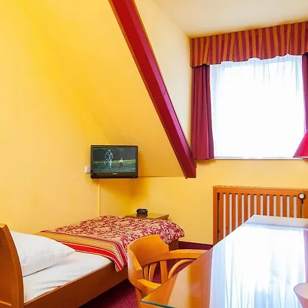 Hotell Cloister 3*