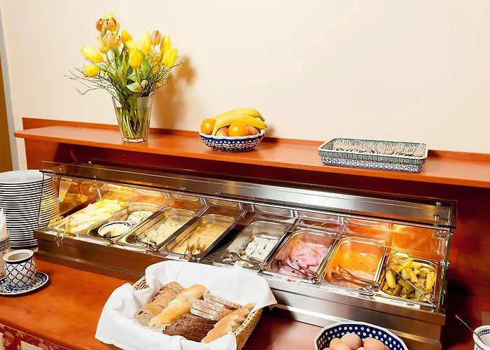 Ξενοδοχείο Cloister 3*