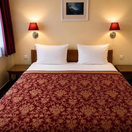 Cloister Otel Prag